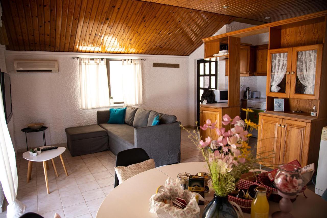 Rose'S Place Artemida  Luaran gambar